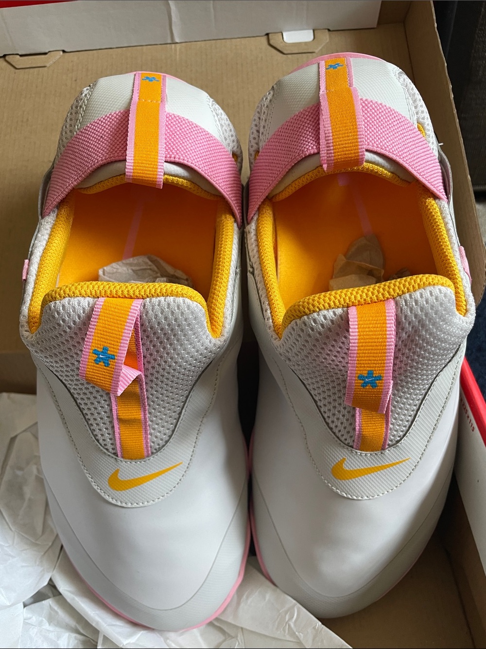 Nike Zoom pulse 11m Slip-On Sneakers with Pink and Yellow Accents - Picture 4 of 11
